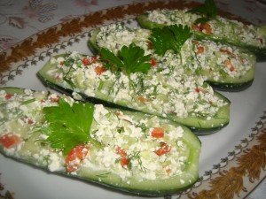 Святкові салати і закуски на День Народження: рецепти з фото