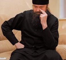 До чого сниться Священик в чорному Сонник бачити уві сні