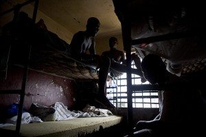 Сонник посадили у вязницю, приснилося що посадили в тюрму: хлопця або чоловіка