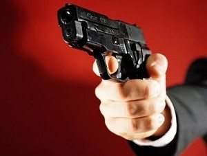 Сонник Пістолет в руках до чого сниться Пістолет тримати в Руках у сні