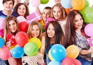 Подарунки на 8 березня дівчатам