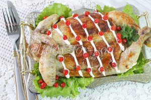Курка фарширована млинцями: покроковий рецепт з фото