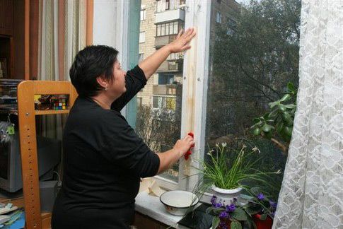 Як утеплити деревяні вікна
