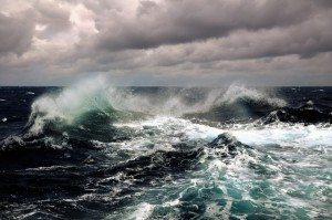Сонник Море з великими хвилями до чого сниться: накривають бачити уві сні