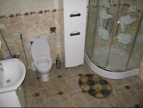 Гра в декаданс на 12 квадратних метрах Гра в декаданс на 12 квадратних метрах