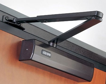 Як встановити і відрегулювати доводчик на двері   інструкція