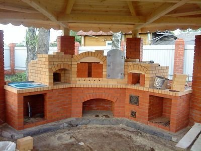 Інструкція по споруді барбекю з коптильнею своїми руками: відео та фото