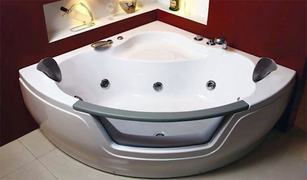 Яка акрилова ванна краще? Рейтинг.