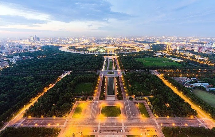 Парки Москви: де погуляти у вихідні в Москві, найкрасивіші місця вночі і вдень (фото)