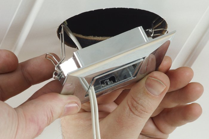 Алюмінієвий рейкова стеля якими володіє особливостями