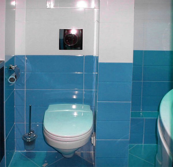 Як заховати труби у ванній?