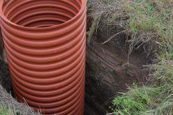 Пластиковий дренажний колодязь: особливості, види та схема монтажу