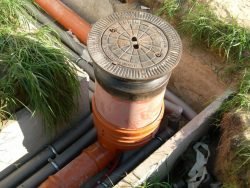 Пластиковий дренажний колодязь: особливості, види та схема монтажу