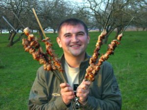 Сонник Шашлик з мяса: є, смажити у сні бачити до чого сниться?