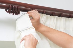 Сонник Фіранки на вікнах білі у сні бачити до чого сняться?