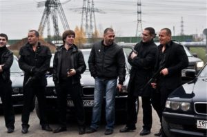 Сонник Бандити в будинку: напад у сні бачити до чого сниться?