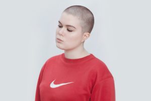 Сонник Облисіння своєї голови: частково, для дівчини жінки уві сні бачити до чого сниться?
