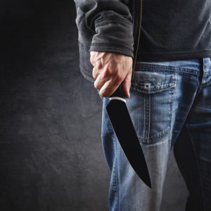Сонник Маніяк вбивця переслідує з ножем у сні до чого сниться? Сонник Маніяк вбивця переслідує з ножем у сні до чого сниться?