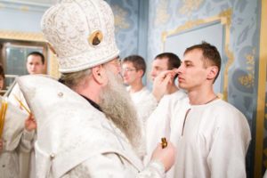 Сонник Хрещення Дитини в церкві у сні бачити до чого сниться?