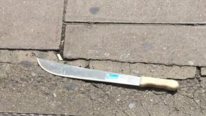 Сонник гостре Лезо від бритви бачити уві сні до чого сниться?