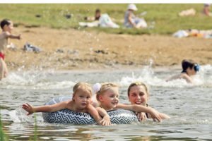 Сонник Купатися у Чистій Воді у сні бачити до чого сниться?