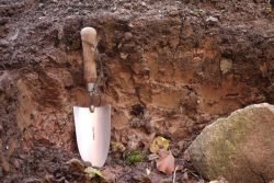 Дренаж ділянки на глинистих грунтах своїми руками: технологія і правила монтажу системи