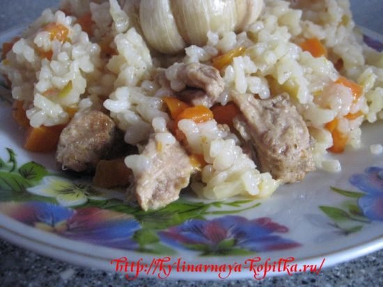 Плов з мясом в мультиварці