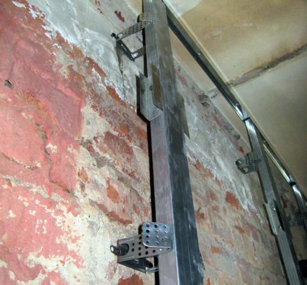 Монтаж профілів під гипсокартон на стіни: як виставити профіль своїми руками