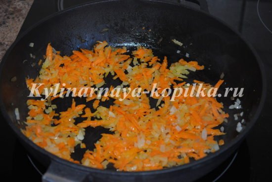 Печеня з мясом, грибами і картоплею в духовці: рецепт з фото