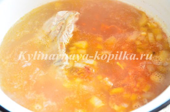 Розсольник з рисом і солоними огірками: рецепт з фото