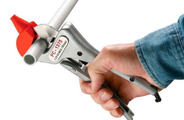 Надійний монтаж (зєднання) металопластикових труб   як зробити