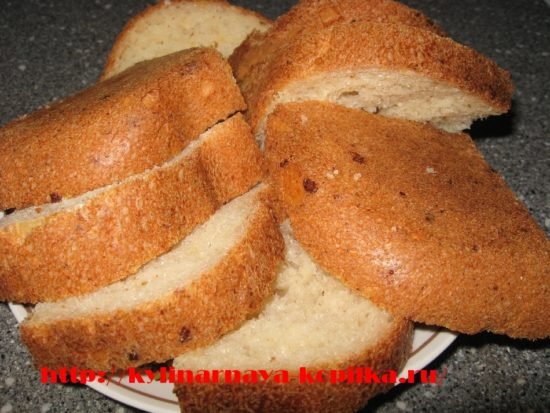 Хліб з сиром і шинкою. Хліб в хлібопечі