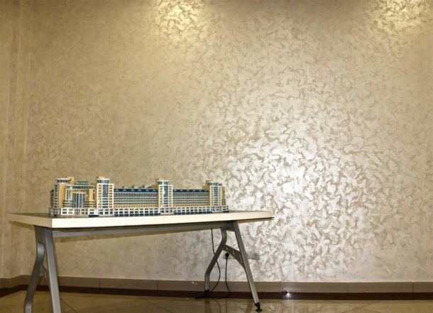 Фактурні фарби для стін з ефектами: різновиди для внутрішніх робіт