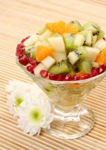 Рецепти фруктових салатів з фото: прості і смачні