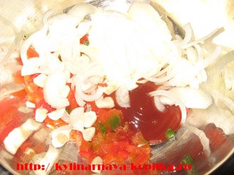 Запечене мясо з картоплею в духовці. Страва з конини