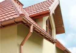 Як збирати і використовувати дощову воду: особливості і відео організації ефективної водостічної системи своїми руками