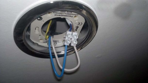 Монтаж точкових світильників у гіпсокартон