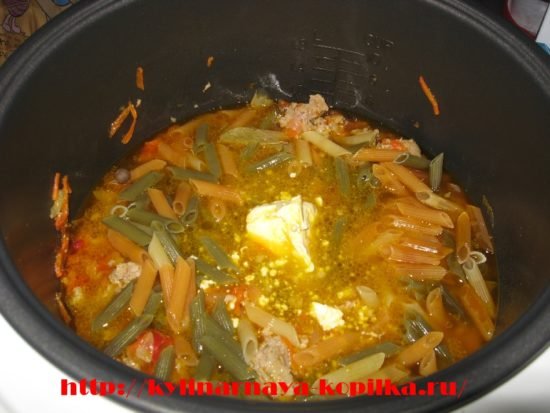 Макарони з фаршем в мультиварці