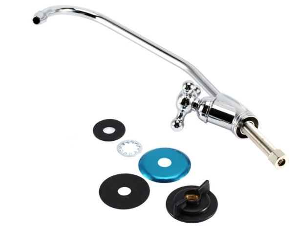 Установка крана для фільтрування питної води