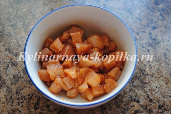 Печеня з мясом, грибами і картоплею в духовці: рецепт з фото