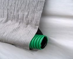 Укладання дренажних труб: вибираємо і монтуємо гофровані, перфоровані магістралі з геотканью