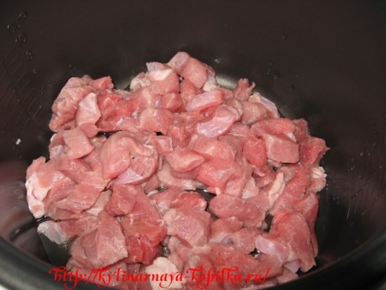 Квасоля з мясом в мультиварці