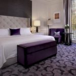 Розкіш і вишуканість фіолетовою спальні