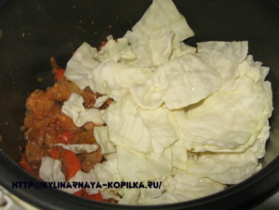 Мясо, тушковану з овочами в мультиварці