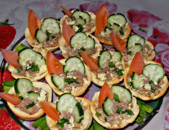 Закуски для фуршету: рецепти з фото прості і смачні