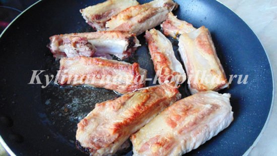 Печеня зі свинини з картоплею: рецепт з фото на сковороді