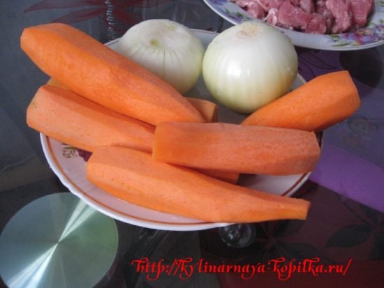 Плов з мясом в мультиварці