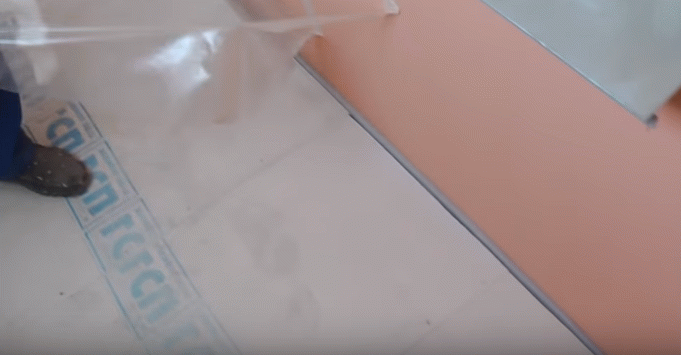 Як зробити підлогу на балконі — 3 найкращих варіанти і їх особливості