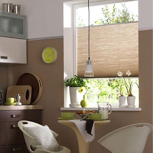 Жалюзі на пластикові вікна — 9 видів виробів