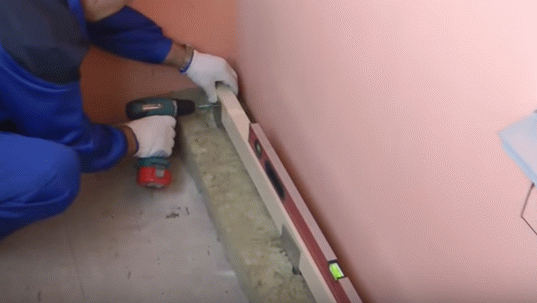 Як зробити підлогу на балконі — 3 найкращих варіанти і їх особливості